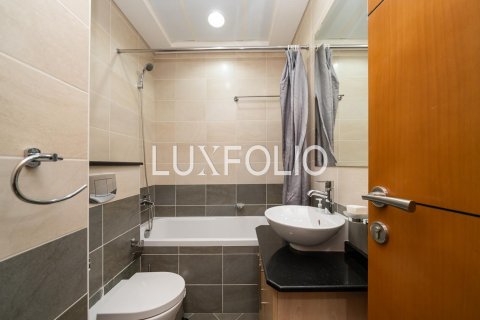 Apartment in Dubai Marina, Dubai 3 bedrooms, 156 sq.m. № 45934 - photo 17