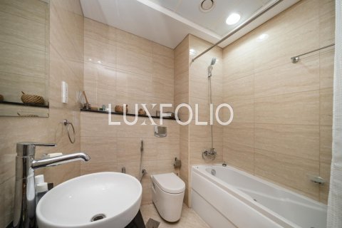 Apartment in Dubai Marina, Dubai 3 bedrooms, 156 sq.m. № 45934 - photo 18