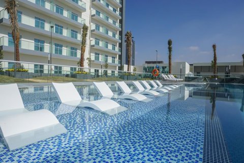 Apartment in BELLA ROSE in Dubai Science Park, Dubai 1 bedroom, 74 sq.m. № 30116 - photo 6