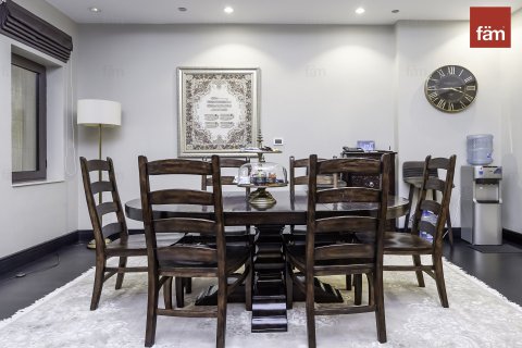 Townhouse in Palm Jumeirah, Dubai 4 bedrooms, 489 sq.m. № 47034 - photo 5