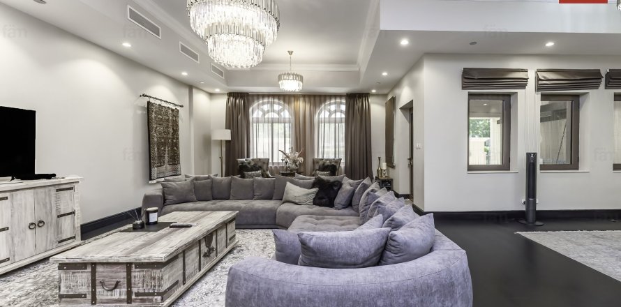 Townhouse in Palm Jumeirah, Dubai 4 bedrooms, 489 sq.m. № 47034