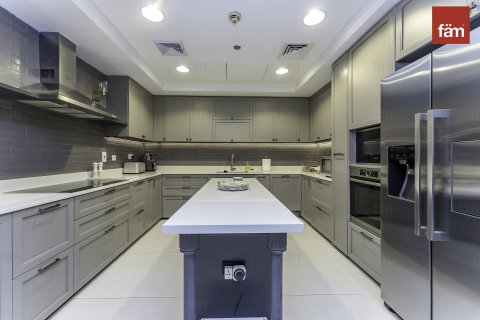 Townhouse in Palm Jumeirah, Dubai 4 bedrooms, 489 sq.m. № 47034 - photo 2