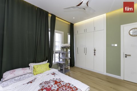 Villa à Dubai, 4 chambres, 327.2 m², № 47035 - photo 9