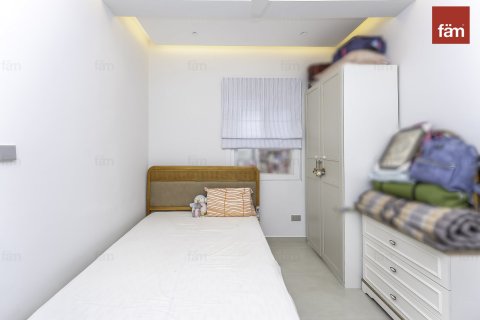 Villa à Dubai, 4 chambres, 327.2 m², № 47035 - photo 11