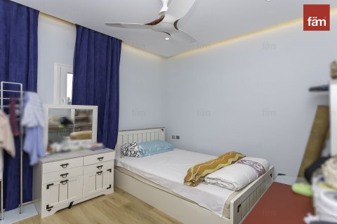 Villa à Dubai, 4 chambres, 327.2 m², № 47035 - photo 8