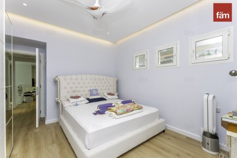 Villa à Dubai, 4 chambres, 327.2 m², № 47035 - photo 7