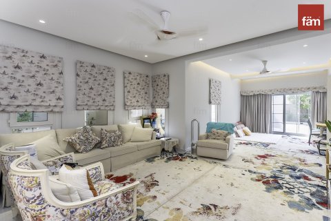 Villa à Dubai, 4 chambres, 327.2 m², № 47035 - photo 24