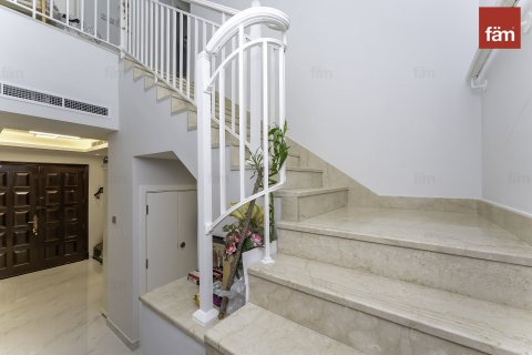 Villa à Dubai, 4 chambres, 327.2 m², № 47035 - photo 27