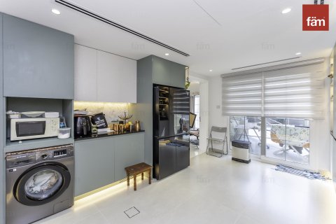 Villa à Dubai, 4 chambres, 327.2 m², № 47035 - photo 4