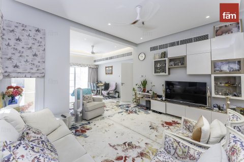 Villa à Dubai, 4 chambres, 327.2 m², № 47035 - photo 28