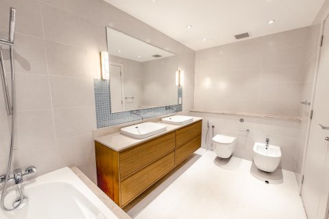 Apartment in Palm Jumeirah, Dubai 3 bedrooms, 211.8 sq.m. № 97548 - photo 13