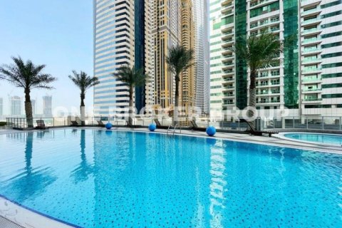 Apartment in Dubai Marina, Dubai 2 bedrooms, 116.9 sq.m. № 30453 - photo 17
