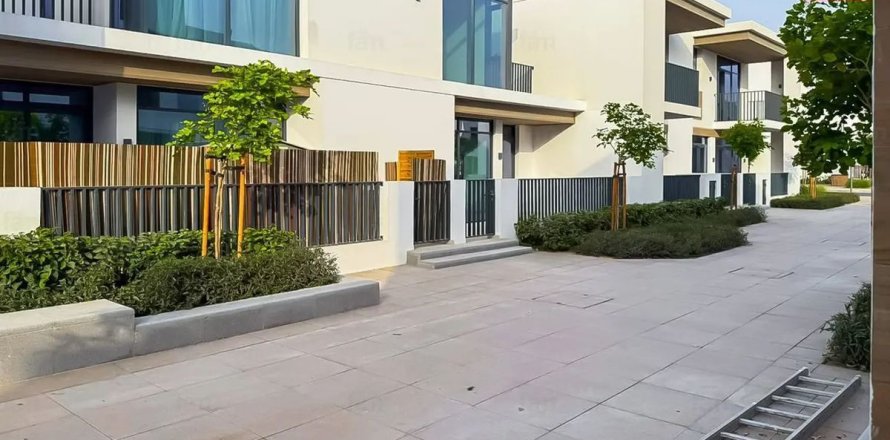 Adosado en Dubai, 3 dormitorios, 120.3 m², № 83717