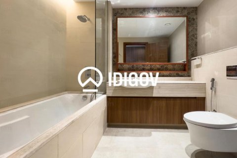 Apartamento en Imperial Avenue, Downtown Dubai (Downtown Burj Dubai), Dubai, 3 dormitorios, 191.84 m², № 142444 - foto 8