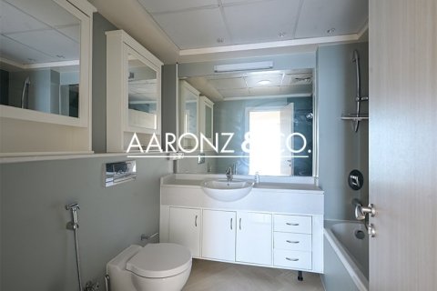 Apartamento en Jumeirah Lake Towers, Dubai, 2 dormitorios, 184.3 m², № 78289 - foto 18