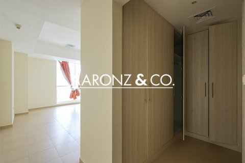 Apartamento en Jumeirah Lake Towers, Dubai, 2 dormitorios, 184.3 m², № 78289 - foto 8