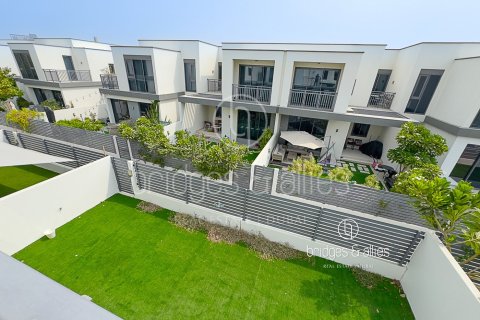 Villa in Dubai Hills Estate, Dubai 4 bedrooms, 269 sq.m. № 101345