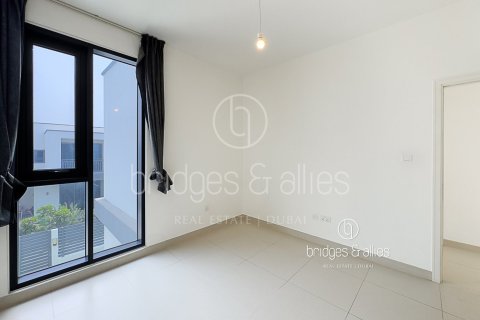 Villa in Dubai Hills Estate, Dubai 4 bedrooms, 269 sq.m. № 101345 - photo 6