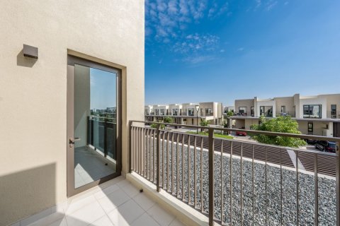 Villa in Dubai South (Dubai World Central), Dubai 3 bedrooms, 137.68224600 sq.m. № 101391 - photo 14