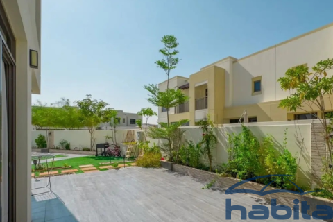 Adosado en Naseem Townhouses, Al Aweer, Dubai, 4 dormitorios, 227 m², № 3606 - foto 6