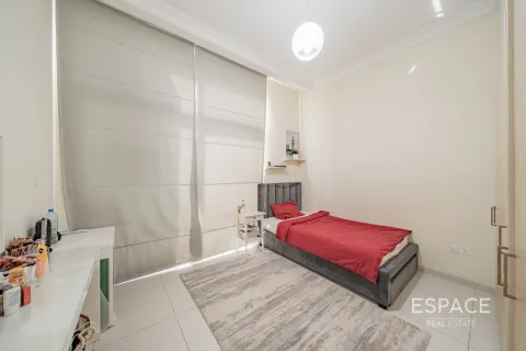 Townhouse in DAMAC Hills (Akoya by DAMAC), Dubai 4 bedrooms, 297 sq.m. № 71110 - photo 15