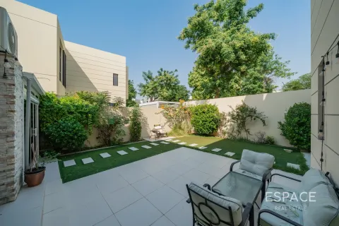 Townhouse in DAMAC Hills (Akoya by DAMAC), Dubai 4 bedrooms, 297 sq.m. № 71110 - photo 19