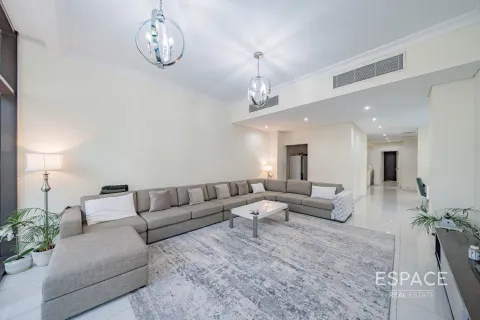 Townhouse in DAMAC Hills (Akoya by DAMAC), Dubai 4 bedrooms, 297 sq.m. № 71110 - photo 11