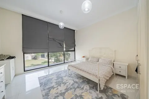 Townhouse in DAMAC Hills (Akoya by DAMAC), Dubai 4 bedrooms, 297 sq.m. № 71110 - photo 4