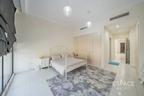 Townhouse in DAMAC Hills (Akoya by DAMAC), Dubai 4 bedrooms, 297 sq.m. № 71110 - photo 5
