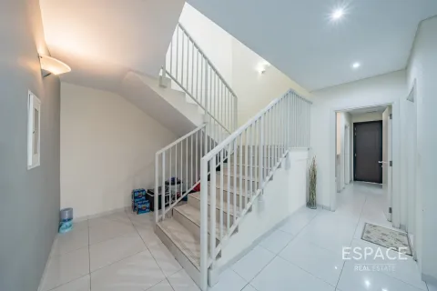 Townhouse in DAMAC Hills (Akoya by DAMAC), Dubai 4 bedrooms, 297 sq.m. № 71110 - photo 9