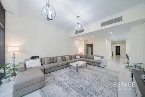 Townhouse in DAMAC Hills (Akoya by DAMAC), Dubai 4 bedrooms, 297 sq.m. № 71110 - photo 11