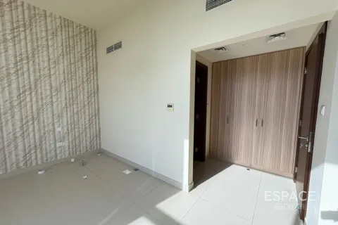 Купить виллу в Дубае: 4 спальни, 251м², № 71098 - фото 8