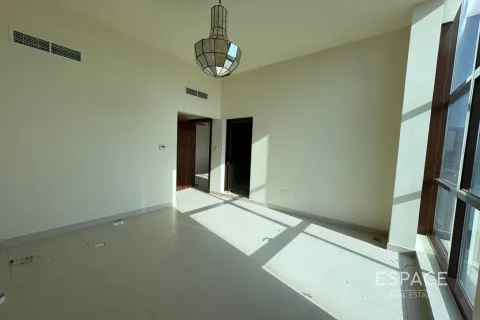 Купить виллу в Дубае: 4 спальни, 251м², № 71098 - фото 7