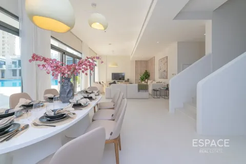 Townhouse in Palma Residences, Palm Jumeirah, Dubai 4 bedrooms, 303 sq.m. № 71111