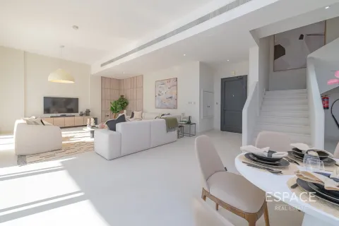 تاون هاوس في Palma Residences, نخلة جميرا, دبي 4 غرف نوم, 303 م² رقم 71111 - صورة 2