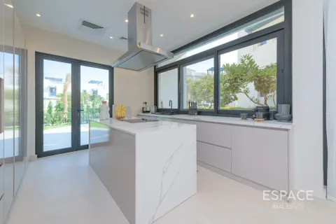 تاون هاوس في Palma Residences, نخلة جميرا, دبي 4 غرف نوم, 303 م² رقم 71111 - صورة 4