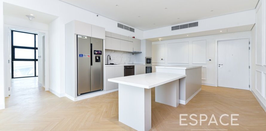 Квартира в Дубай Марине, Дубай, 2 спальни, 138м², № 71099