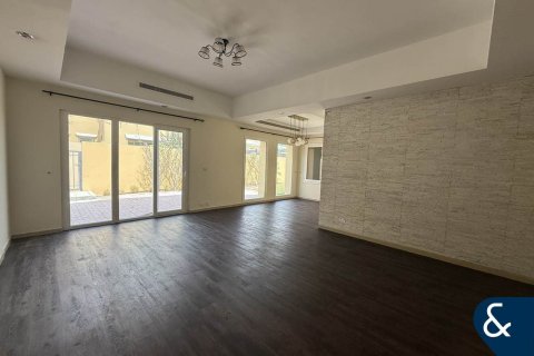 Villa in Arabian Ranches, Dubai 3 bedrooms, 206 sq.m. № 75923 - photo 5