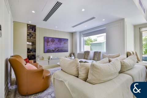 Купить виллу в Springs 11, The Springs, Дубай: 3 спальни, 210м², № 75920 - фото 1