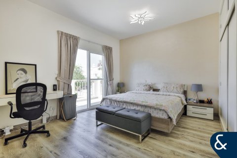 Купить виллу в Springs 11, The Springs, Дубай: 3 спальни, 210м², № 75920 - фото 10