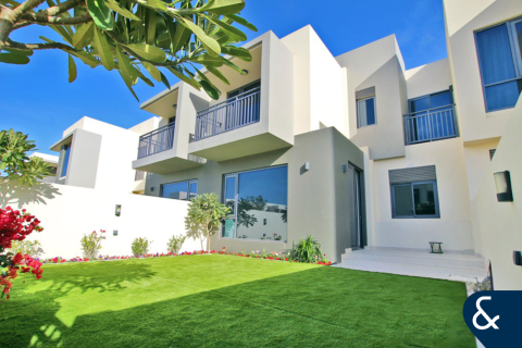 Adosado en Maple at Dubai Hills Estate, Dubai Hills Estate, Dubai, 3 dormitorios, 207 m², № 75911 - foto 1