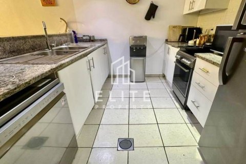 Apartment in Al Arta, Greens, Dubai 2 bedrooms, 107 sq.m. № 85469 - photo 11