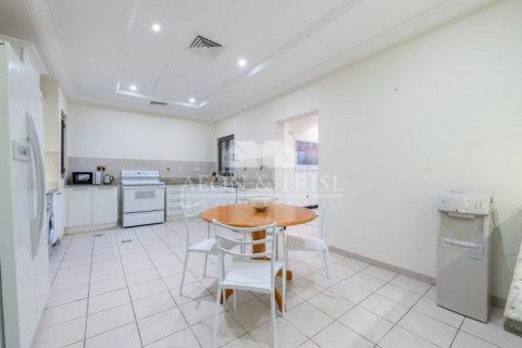 Купить виллу в Canal Cove Villas, Пальма Джумейра, Дубай: 4 спальни, 465м², № 61444 - фото 2