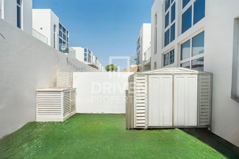 Townhouse in DAMAC Hills (Akoya by DAMAC), Dubai 3 bedrooms, 223 sq.m. № 66104 - photo 3