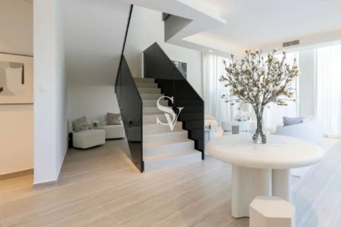 Adosado en Al Barari, Dubai, 4 dormitorios, 459 m², № 93085 - foto 2