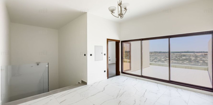 Townhouse in Dubai 4 bedrooms, 282 sq.m. № 69454