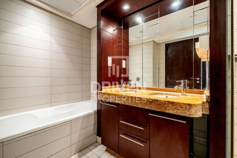 Apartment in Burj Views, Downtown Dubai (Downtown Burj Dubai), Dubai 2 bedrooms, 120.68 sq.m. № 141053 - photo 9