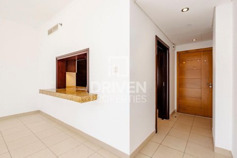 Apartment in Burj Views, Downtown Dubai (Downtown Burj Dubai), Dubai 2 bedrooms, 120.68 sq.m. № 141053 - photo 7