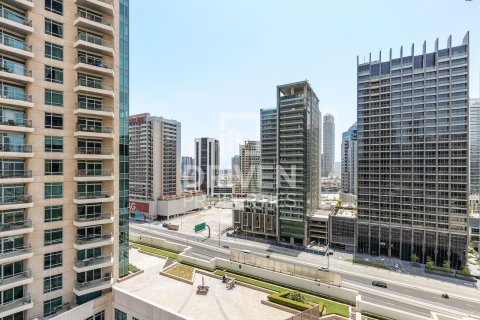 Apartment in Burj Views, Downtown Dubai (Downtown Burj Dubai), Dubai 2 bedrooms, 120.68 sq.m. № 141053 - photo 2