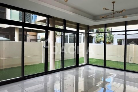 Villa en Trinity, DAMAC Hills (Akoya by DAMAC), Dubai, 3 dormitorios, 209 m², № 105035 - foto 19